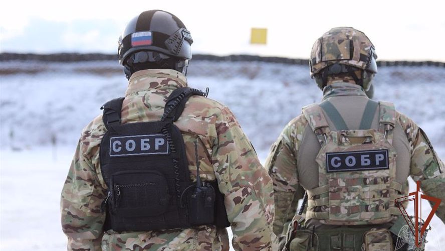 При поддержке Росгвардии в Мурманской области  задержаны подозреваемые в серии вымогательств